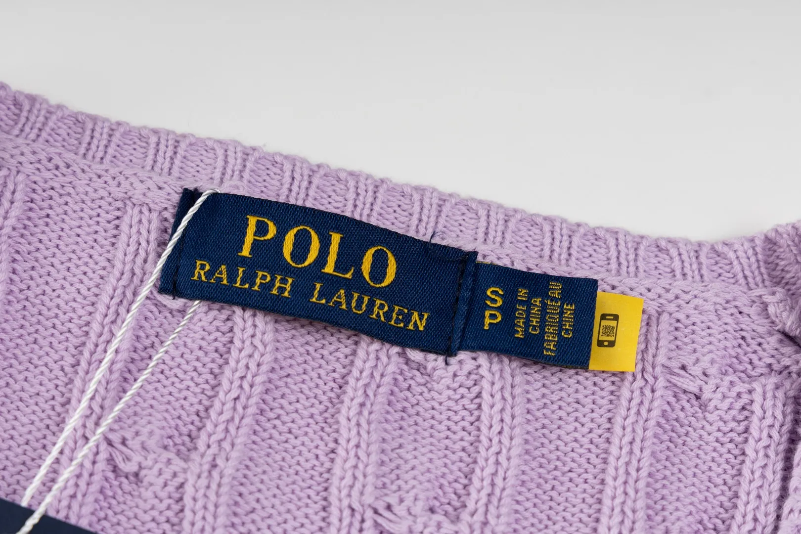 P210 #R90 RALPH LAUREN Thirteen colors of Ralph Lauren classic small label embroidery V-neck pullover cable cardigan sweater women's top, high-density LOGO embroidery on the chest, original customization of tag accessories. Made of pure cotton yarn, pure cotton is skin-friendly and comfortable, small label war horse embroidered twist button V-neck sweater🐎High quality, follow the blogger to learn how to wear it! Let’s buy a Ralph Lauren cable sweater. It’s a super hard-to-find series after it became popular. It’s hard to find one on the official website. It’s simple and practical to wear, with a lazy and loose feel. The thickened fabric has more texture, feels soft and delicate, and has a loose fit. Whether worn alone or layered, you can wear different styles of fashion with just one piece!   Size： Sleeve length: 60/61/62/63